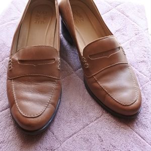 Size 10 Naturalizer Heeled Loafers